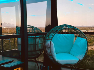 gallery_mirror-house_begg-chair